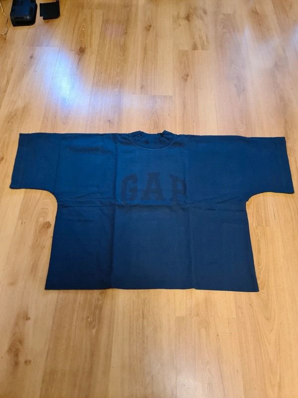 Yeezy x Gap Enginered By Balenciaga No Seam Dove Tee 2